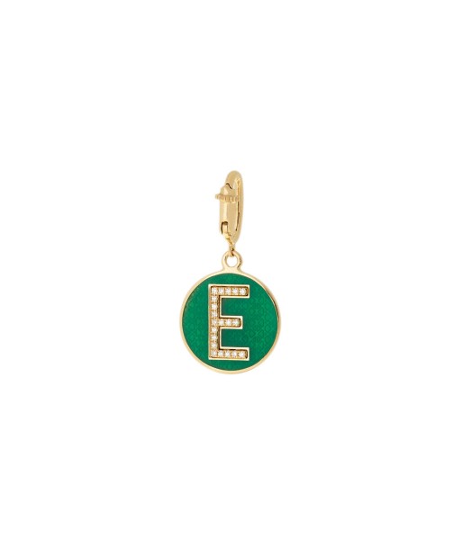 CHARM LETTRE E OR JAUNE, DIAMANTS ET EMAIL VERT Venez acheter